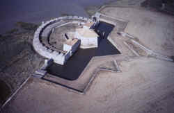 lupi900c.jpg (58967 octets)